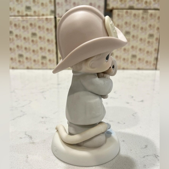 Precious Moments "Love Rescued Me" figurine 5.5" - Picture 4 of 5